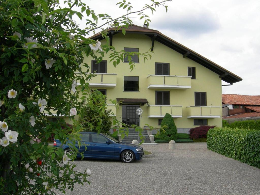 Albergo Residence Isotta Veruno エクステリア 写真
