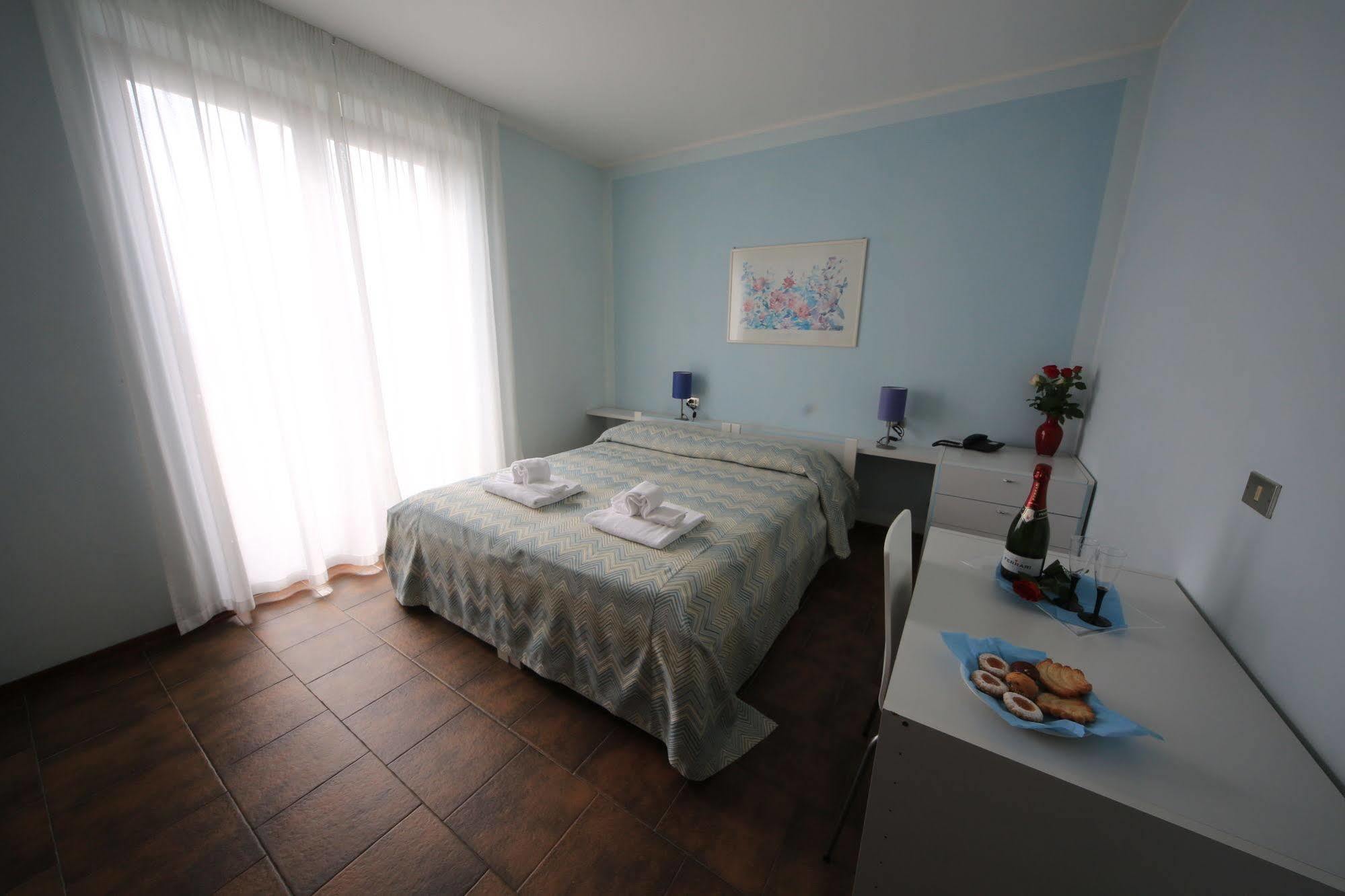 Albergo Residence Isotta Veruno エクステリア 写真